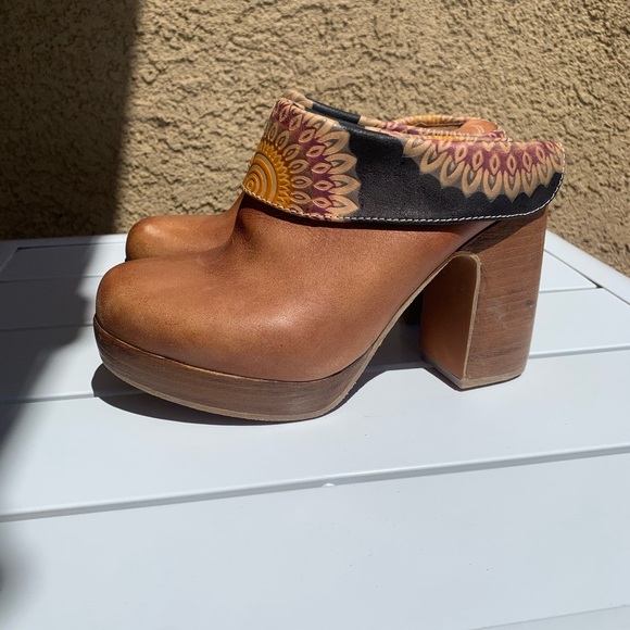 L’Artiste Spring Step Ursula brown leather clogs size 5 ( European 35) - Picture 4 of 16